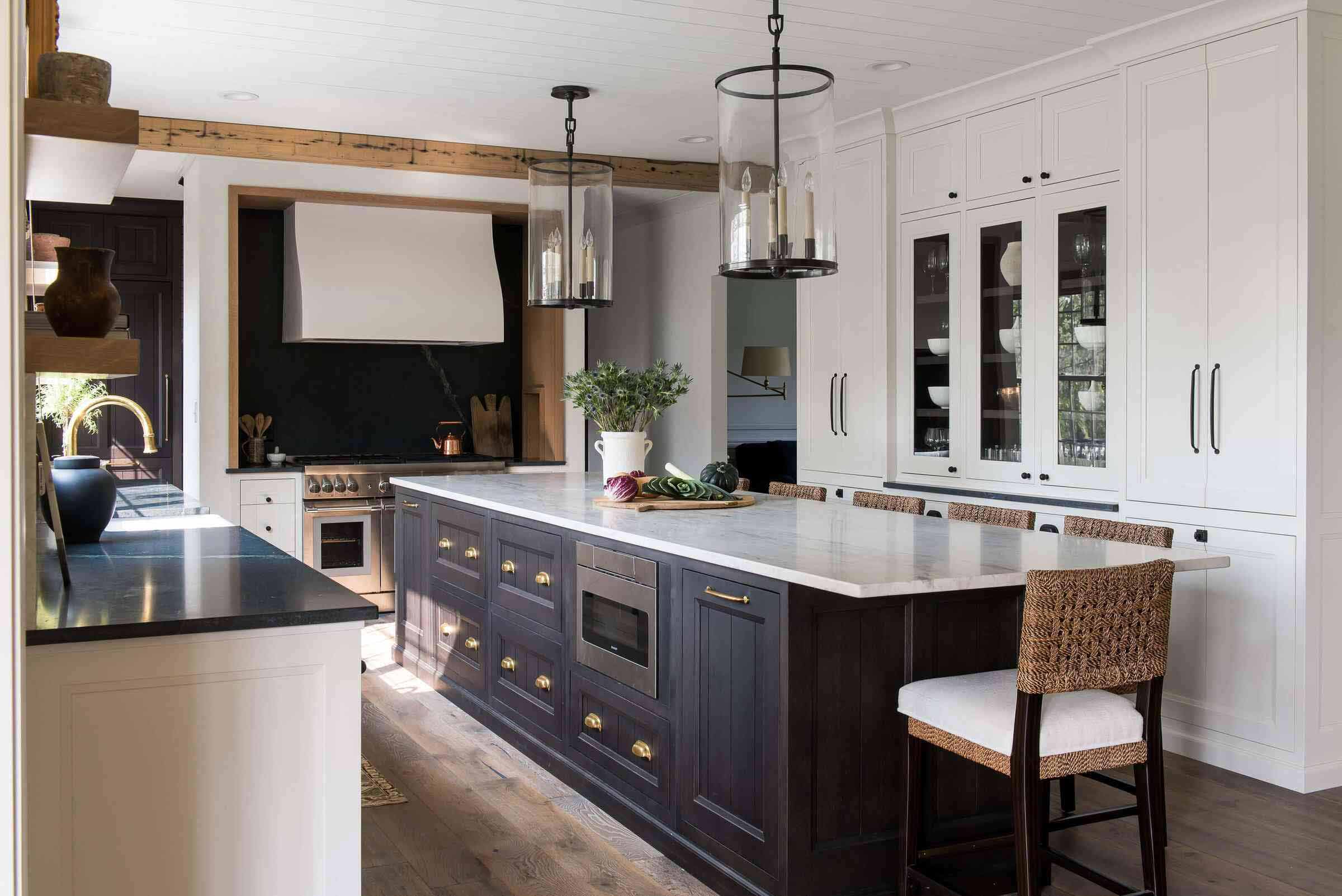 Home renovation contractors